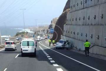 Dos accidentes a la altura de Telde colapsan la GC-1 (Foto TA)